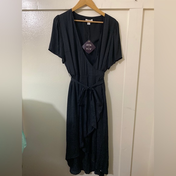 Ava & Viv Dresses & Skirts - Ava Viv black animal print flutter sleeve wrap dress 1x plus midi